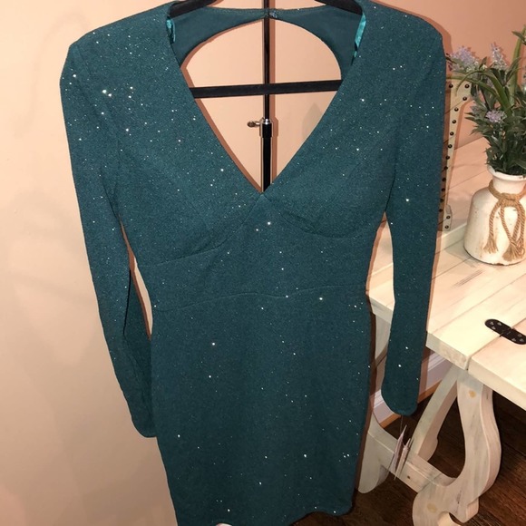 City Studio Womens Green Glitter Long Sleeve V Neck Short Body Con dress… - Picture 7 of 16